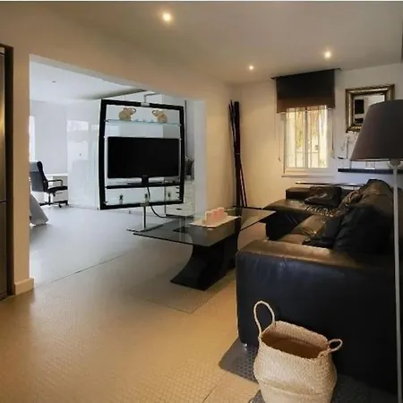 Beautifull_loft_king_size_bed_tenerife_south Апартаменты Коста-дель-Силенцио